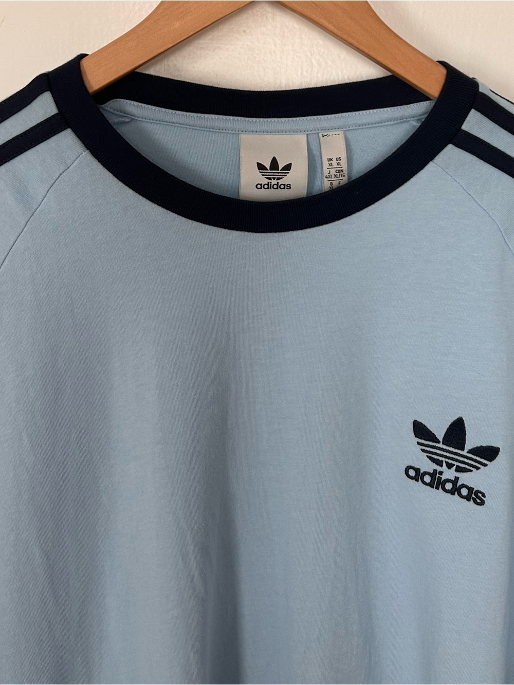 Adidas Originals Men’s Size XL Short Sleeve Crew Neck Tee